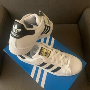 Adidas Superstar size 7 New with tags!